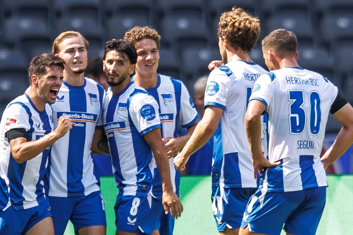 Hertha Berlin atropela o Heidenheim e segue em busca da liderança na Bundesliga 2